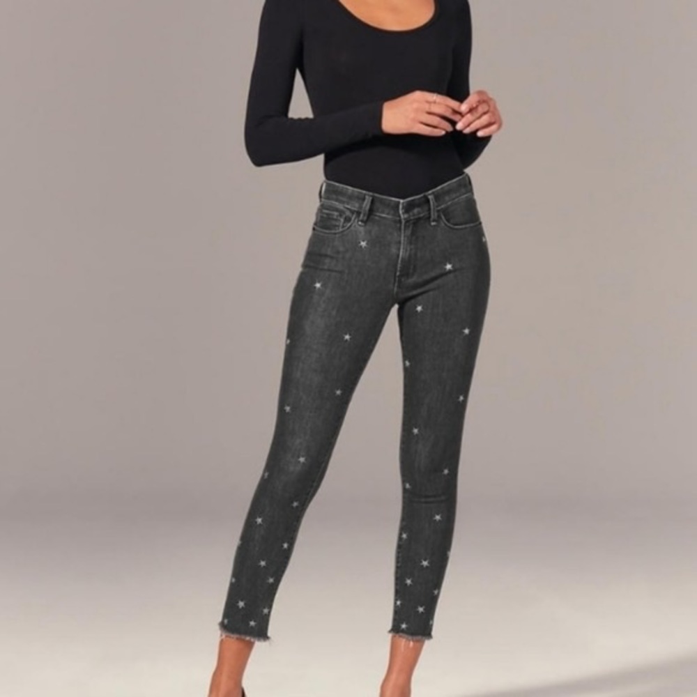 Abercrombie & Fitch Ankle Jean High Rise - Star Embroidery